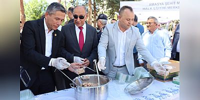 MHP Amasya Teşkilatı, Altı Nokta Körler Derneği’nin Aşure Programına Katıldı