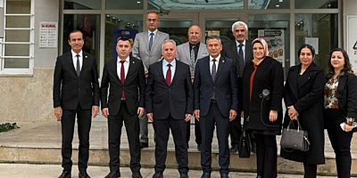 MHP Teşkilatı Öğretmenler Gününde Öğretmenleri Ziyaret Etti