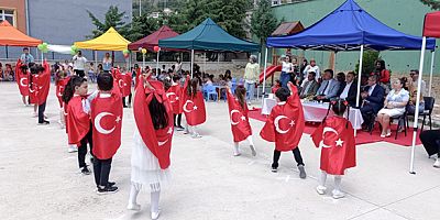 Minik Öğrenciler Yıl Sonunu Geleneksel Oyunlarla Kutladı