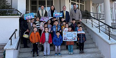 Minik Öğrencilerden Huzurevinde Ramazan Ziyareti