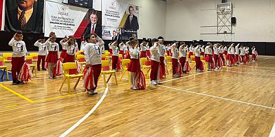 Minik Öğrencilerinden Coşkulu Kutlama