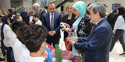 Minikler Atık Malzemeleri Sanat Eserlerine Dönüştürdüler