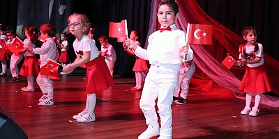 Miniklerden Cumhuriyetin  99. Yılına Özel Gösteri