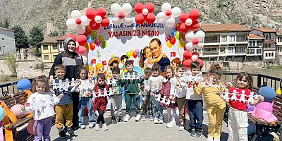 Miniklerden Geri Dönüşümle  Anlamlı 23 Nisan Sergisi