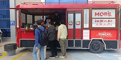 Mobil İkram Aracıyla Öğrencilere Destek Devam Ediyor