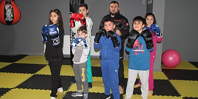 Muay Thai Sporuyla Yaşadıkları  Travmayı Unutmaya Çalışıyorlar