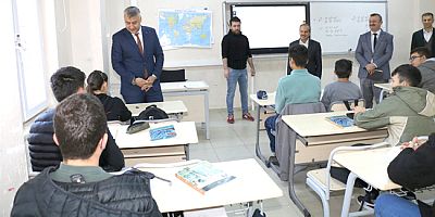 Müdür Katipoğlu, Lise Öğrencileriyle Bir Araya Geldi