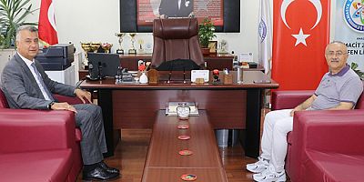 Müdür Katipoğlu Macit Zeren Fen Lisesini Ziyaret Etti