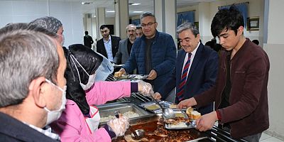 Müdür Türkmen Öğrencilerle İftar Yaptı