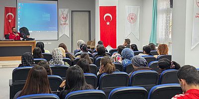 Öğrenci Yurdu'nda Kan Ve Kök Hücre Bağışının Önemi Anlatıldı