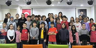 Öğrenciler, Doç. Dr. Nurcan Güngör ile Matematiği Keşfetti