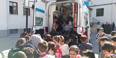 Öğrencilere 112 Acil Sağlık Hizmetlerinin Önemini Anlattı