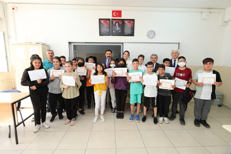 Öğrencilerin Yıl Sonu Karne Heyecanına Ortak Oldular