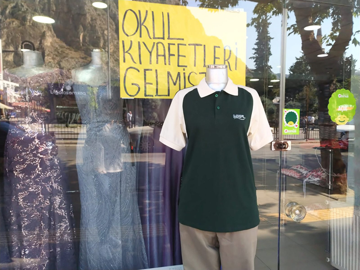 Okul Formaları Raflardaki Yerini Aldı