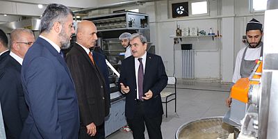 Okul Mutfaklarında İncelemelerde Bulundu