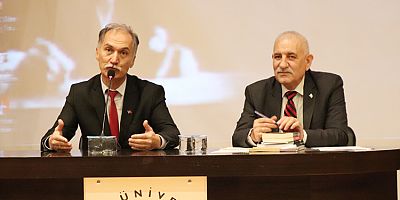 Örnek Şahsiyetler Temalı Konferans Düzenlendi