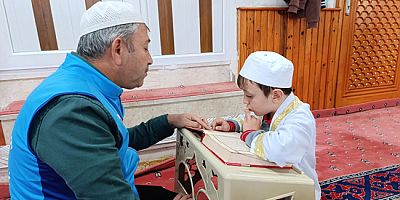 Otizmli Asilhan’ın Hayali Kabe’de Kur’an Okumak