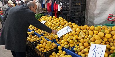 Pazar Tezgahlarında Halkın Favorisi Limon Oldu