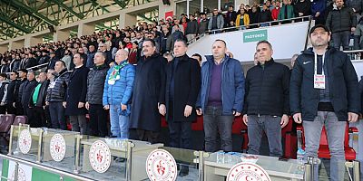 Protokol Üyeleri Amasyaspor’a Tribünden Destek Verdi