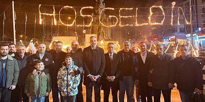 Ramazan Fener Alayı ve Mahya Yakma Geleneğiyle Karşılandı