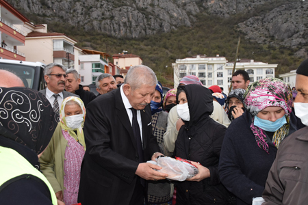 Ramazan Pidesi Başkan Sarıdan