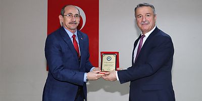 Rektör Elmacı, Sosyal Bilimler Lisesi Öğrencileriyle Buluştu