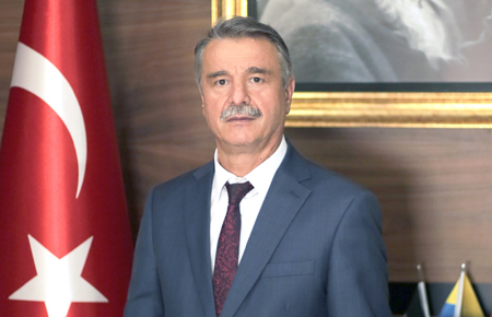 Rektör Elmacıdan 23 Nisan Mesajı