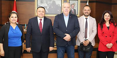 Rektör Turabi, Kurumsal Akreditasyon Başarısına Emeği Geçen Ekibi Kutladı   