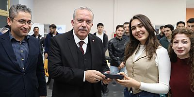 Rektör Turabi, Öğretmen Adayları ile Söyleşi Gerçekleştirdi