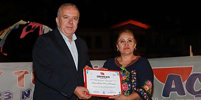 Rektör Turabi, Uluslararası Halk Oyunları Gösterisine Katıldı