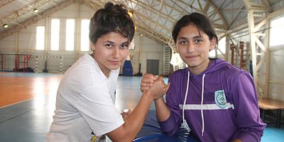 Şampiyonluğa Ders  Arasında Hazırlanıyorlar