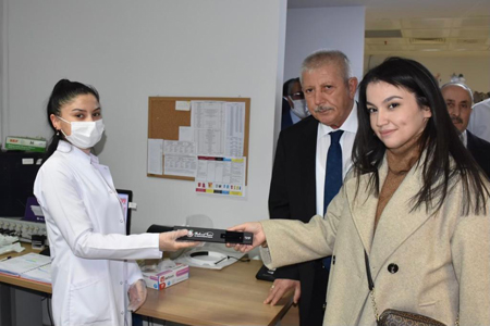 Sarı, Doktorlar Ve Sağlık Çalışanlarını Unutmadı