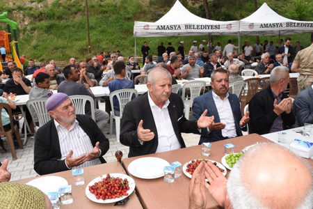 Sarı, Yeşilyenice Mahalle Sakinleri İle Bir Araya Geldi