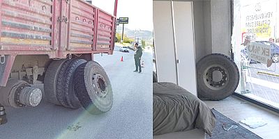 Seyir Halindeki Kamyonetin Tekeri Koptu, Yuvarlanıp Mağazaya Daldı