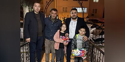 Seyyar Pazarcılar Derneği’nden Çocuklara Karne Sevinci