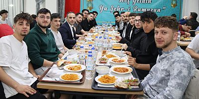 Sultan Bayezid Erkek Öğrenci Yurdu’nda Ramazan Sofrası Paylaşıldı