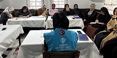 TDV Amasya Kadın Kollarından “İyilik Okumaları” Kapsamında Tefsir Dersi
