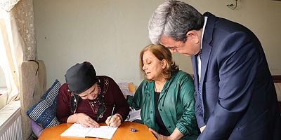 Tenzile Teyze Azmiyle Hayranlık Uyandırıyor