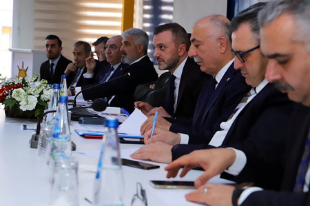 Teşkilatlarımızla Başarılı Çalışmalar Yapacağız