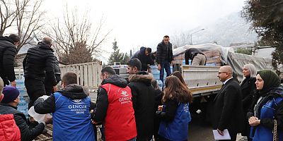 Üniversite Deprem Bölgesine 2 Tır Yardım Gönderdi