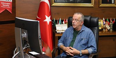 Üniversitede Lisansüstü  Öğrencilerle Toplantı Yapıldı