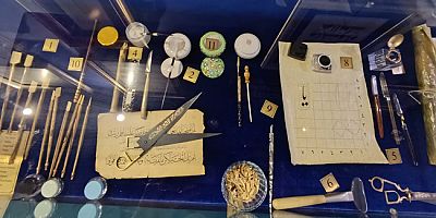 Ustalığın İzleri: Hattatların Malzemeleri Müzede Tanıtılıyor