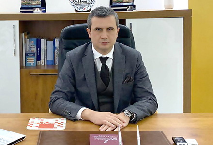 Uzundan Kutlama Mesajı