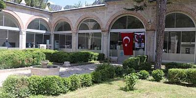 Vali Bakan, “Bayezid Yazma Eserler Kütüphanesi’nde Okuma Salonu Açıldı”