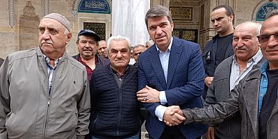 Vali Bakan Cuma Sonrası  Vatandaşlarla Sohbet Etti
