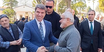 Vali Bakan  Ramazan Ayının Son Cuma Namazında Vatandaşlarla Bir Araya Geldi