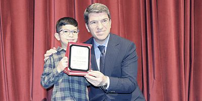 Vali Önder Bakan: “Bilgiye Yatırım Geleceğe Yatırımdır”