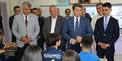 Vali Önder Bakan Taşova  İlçesinde Öğrencilerle Buluştu