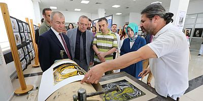 Vali Yılmaz Doruk, 10.Yıl Sergisi’ne Katıldı