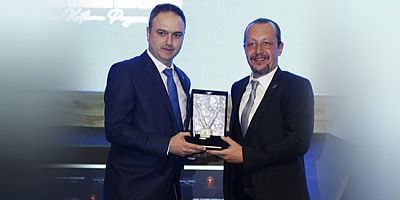 Veteriner Hekimler Odası Başkanı Özgür Yılmaz Pehlivan’a Anlamlı Ödül